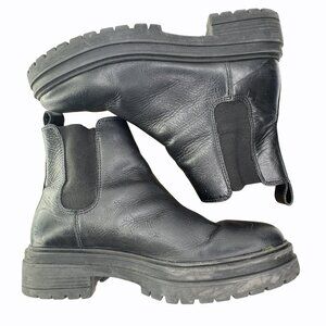 Steve Madden Black Leather Chelsea-Style LOLLA Ankle Boots Size 10M Rubber Sole